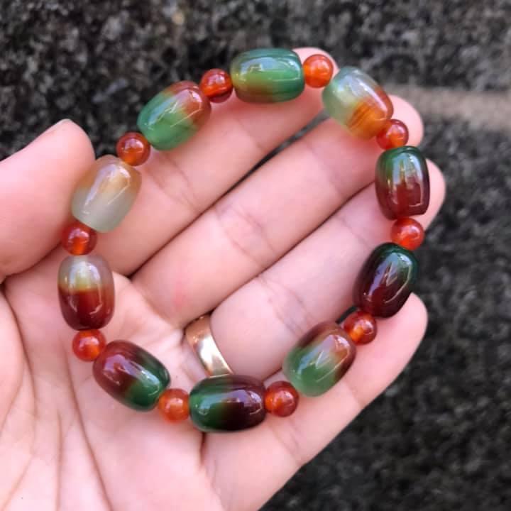 Vòng tay lu thống mã não tứ quý 10ly